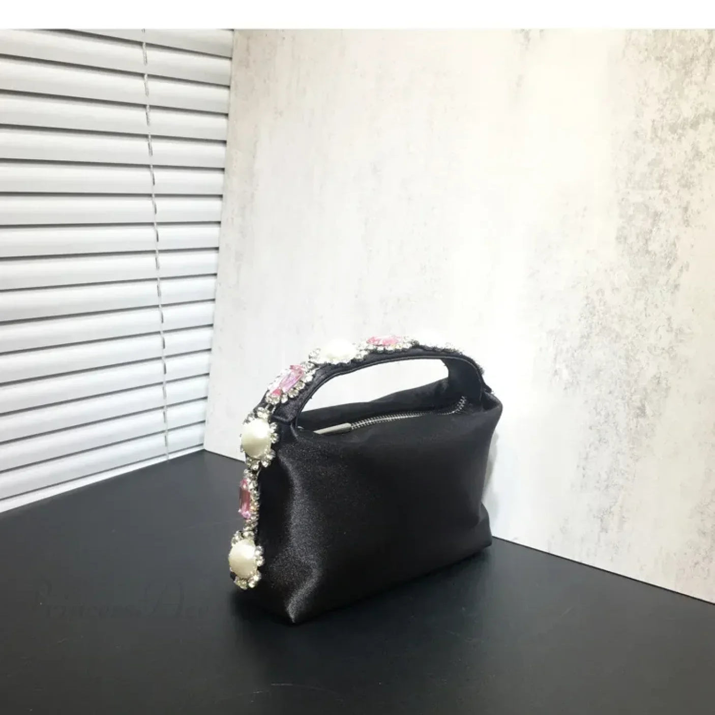 Bolsa de teléfono de seda con piedras
