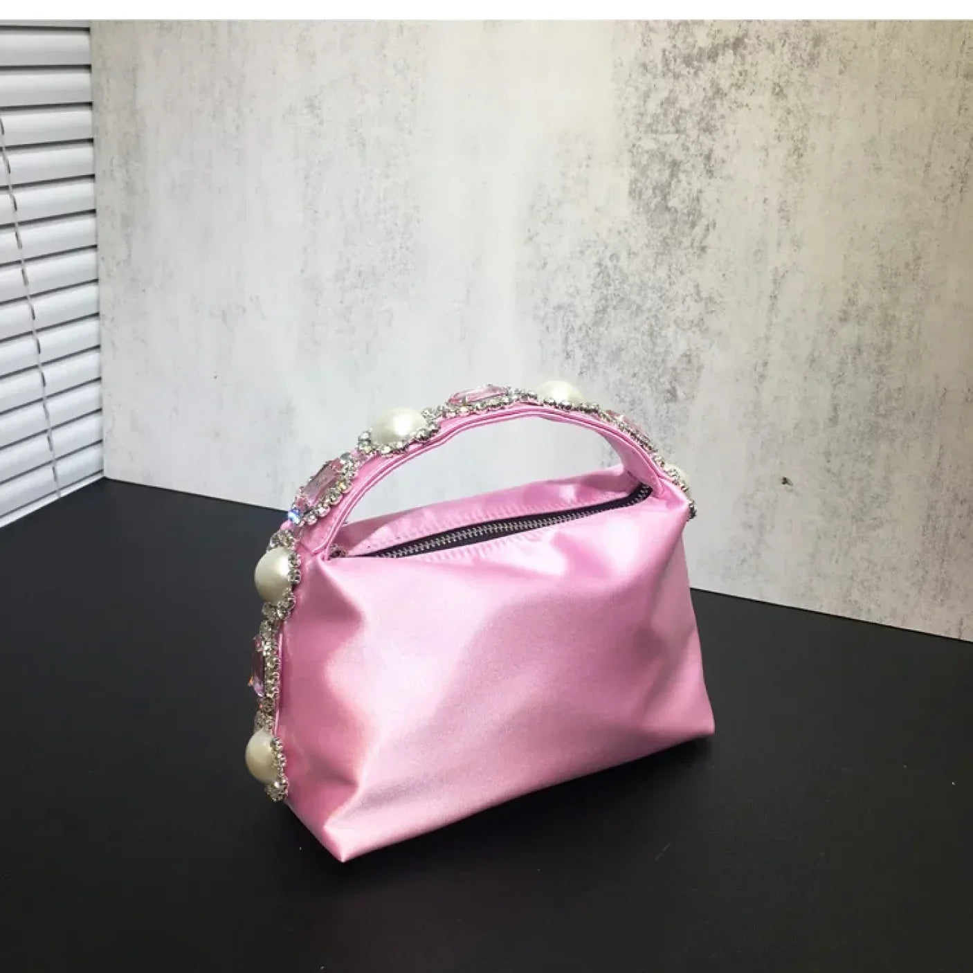 Bolsa de teléfono de seda con piedras