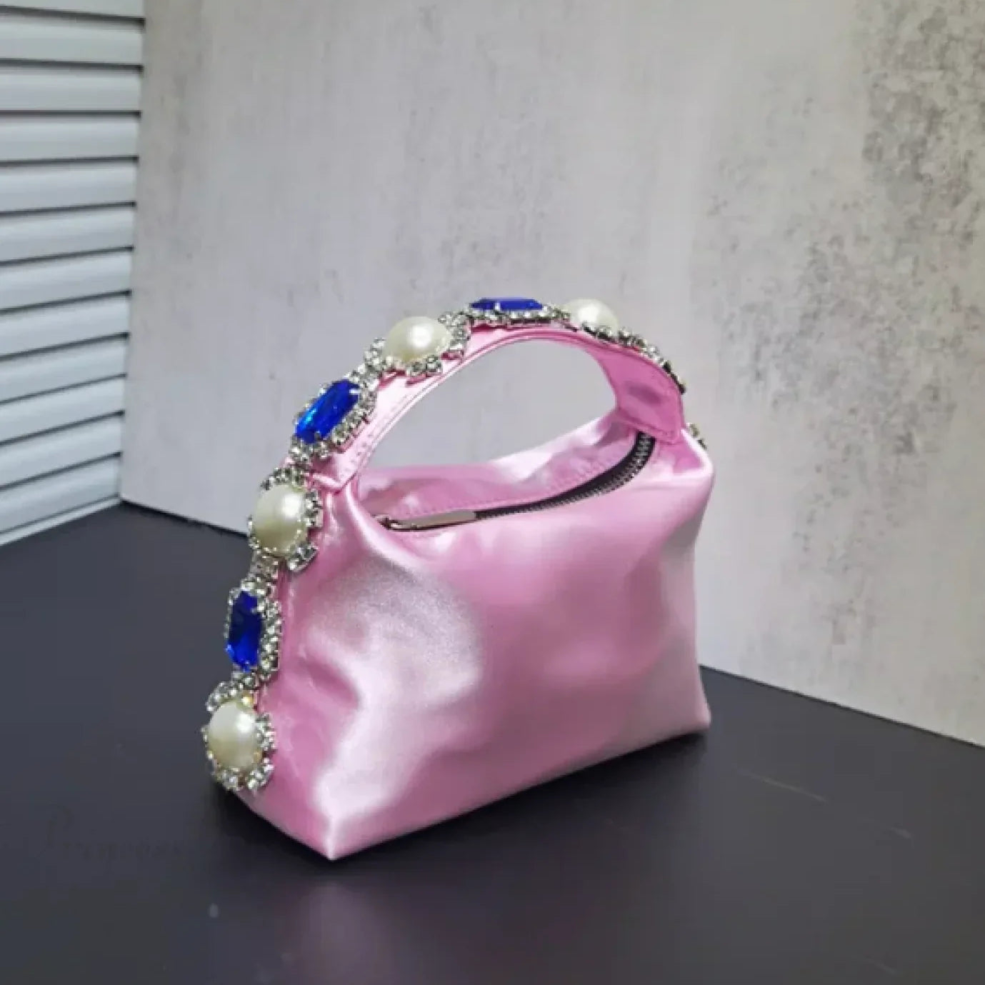 Bolsa de teléfono de seda con piedras