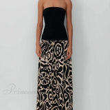 Elegante vestido midi sin tirantes con estampado floral