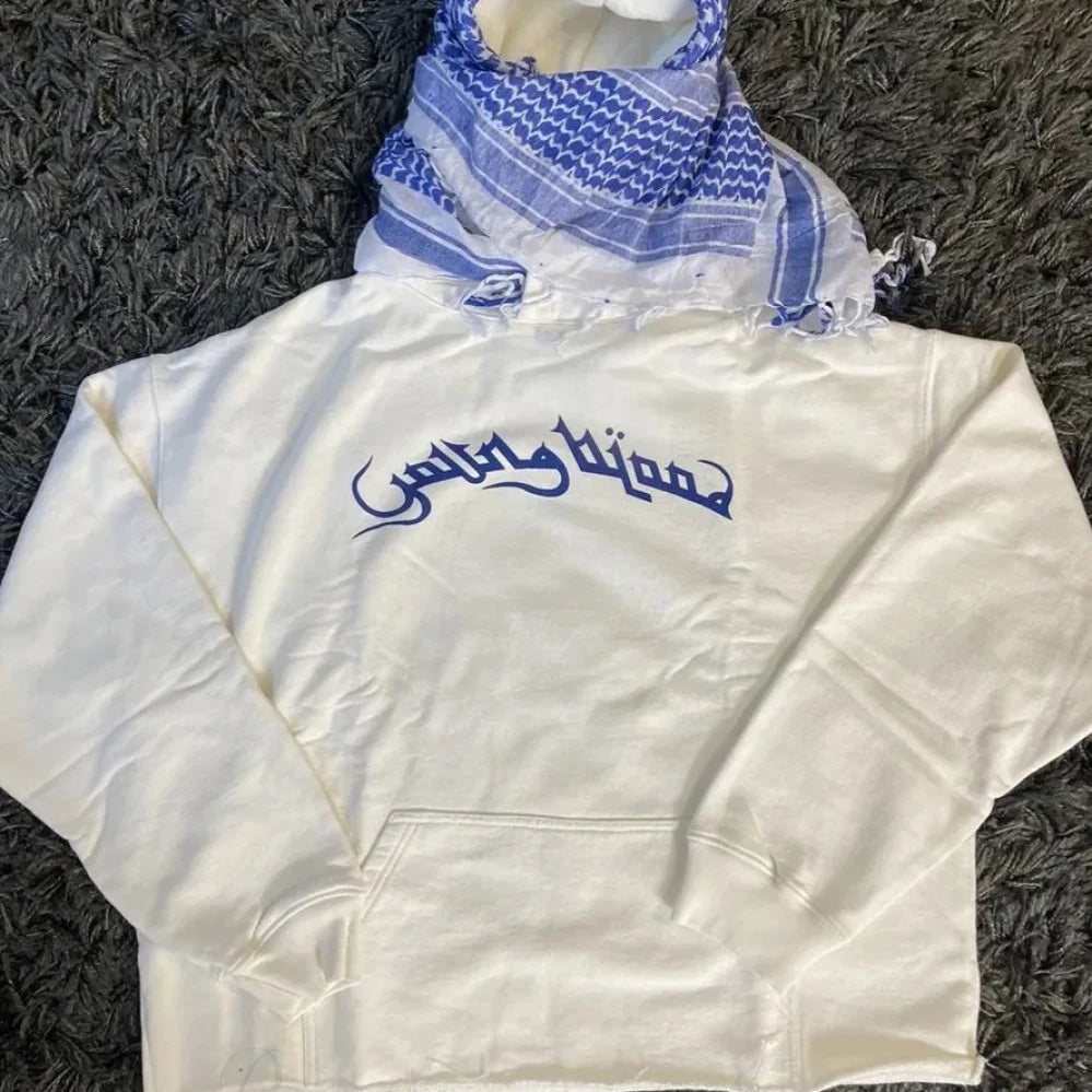 Sudadera con capucha y bufanda urbana de moda