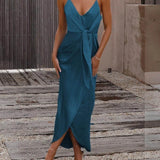 Elegantes, únicos y encantadores vestidos midi de estilo francés con espalda descubierta y tirantes.