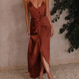 Elegantes, únicos y encantadores vestidos midi de estilo francés con espalda descubierta y tirantes.