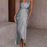 Elegantes, únicos y encantadores vestidos midi de estilo francés con espalda descubierta y tirantes.