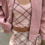 Abrigo elegante y casual de ante liso con mangas largas.