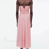 Elegante vestido midi plisado con tirantes