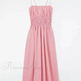 Elegante vestido midi plisado con tirantes