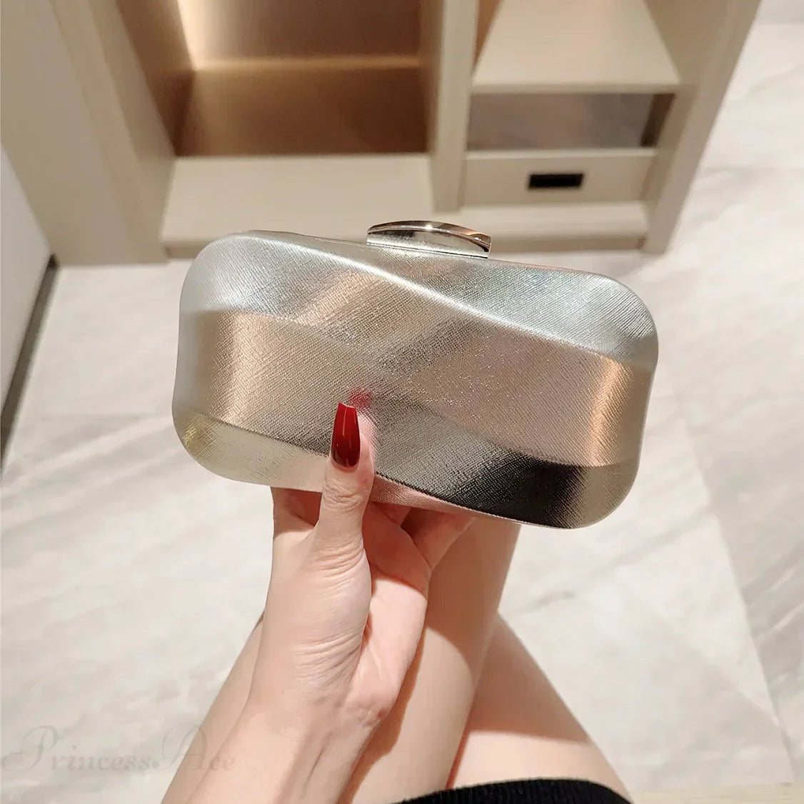 Clutch de noche cuadrado con textura para boda