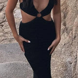 Vestido de espalda abierta con detalles en contraste