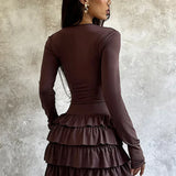Vestido mini ajustado con volantes y escote en pico fruncido