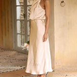 Vestidos midi sin mangas con cuello alto únicos y encantadores para damas de honor.