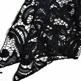 Vestido con escote en V y mangas acampanadas de encaje