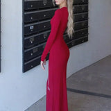 Vestido maxi ajustado con escote en pico adornado con pedrería