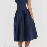 Elegante vestido midi sin tirantes y con escote en V