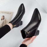 Botines de mujer – Piel lisa – Punta puntiaguda – Tacón ancho – Cierre con cremallera