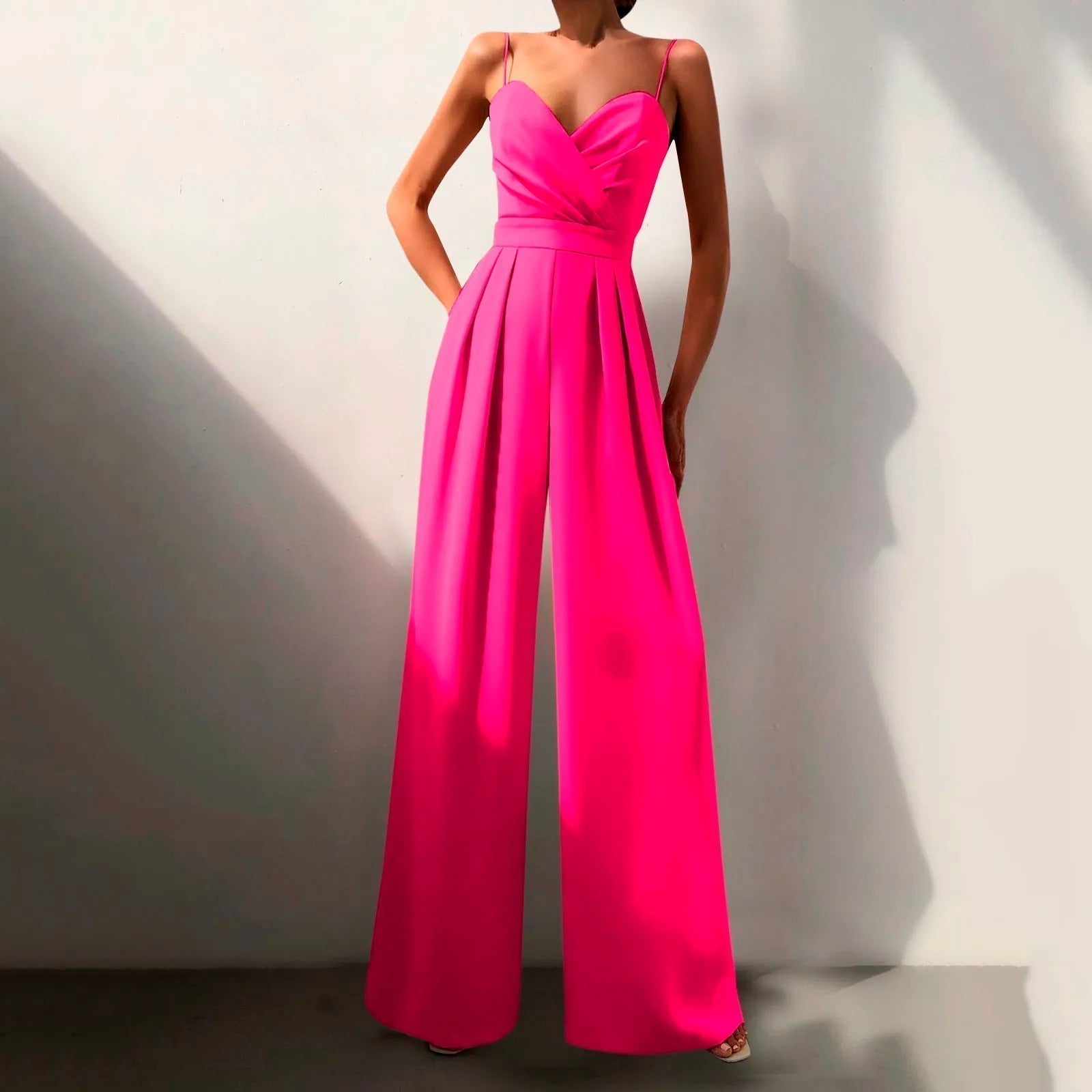 Mono de mujer elegante y con estilo: cómodo y moderno.