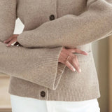 Cárdigan elegante, cómodo y moderno con botones para mujer.