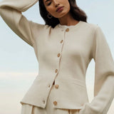 Cárdigan elegante, cómodo y moderno con botones para mujer.