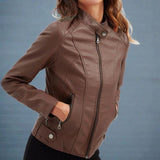 Chaqueta chic, cómoda y elegante con bolsillos con cremallera para mujer.