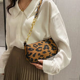 Bolso de hombro de felpa con estampado de leopardo vintage y cadena