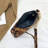 Bolso de hombro de felpa con estampado de leopardo vintage y cadena