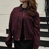 Chaqueta utilitaria en ante rojo burdeos