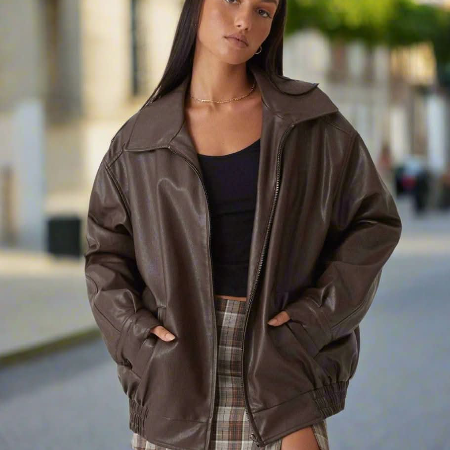 Atuendo elegante, chic y moderno para mujer.