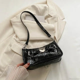 Bolso bandolera de piel color melocotón con forma de corazón Y2K