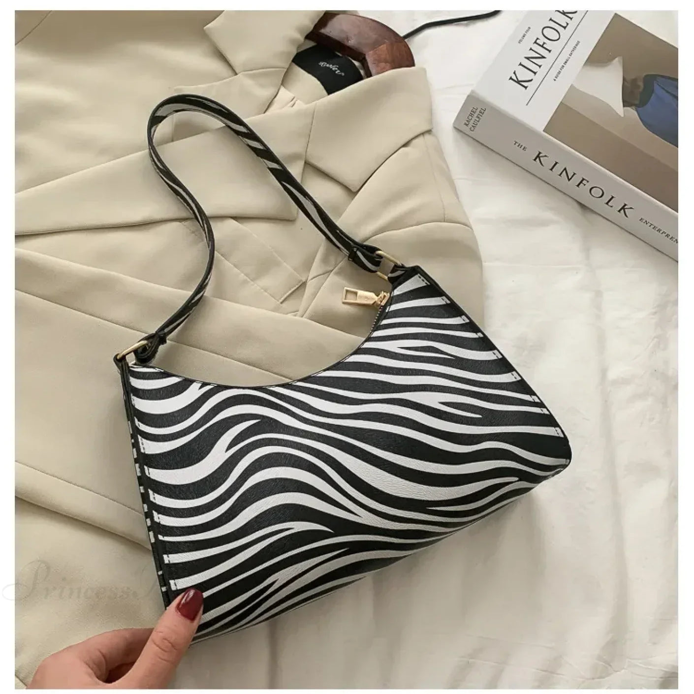 Bolso de hombro de piel sintética con estampado de cebra